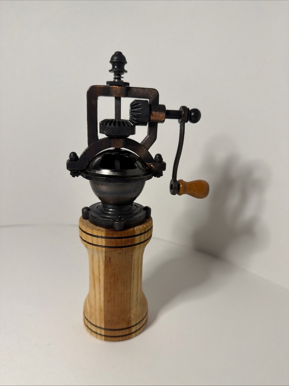 Wood and Metal Manual Pepper Mill Grinder - Natural Wood